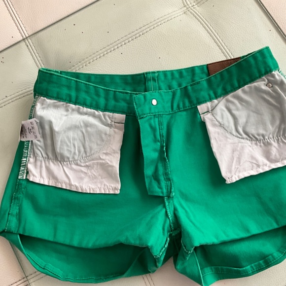 Armani Exchmge   ( AX) spring green cuff short shorts ♥️♥️ - Picture 11 of 12